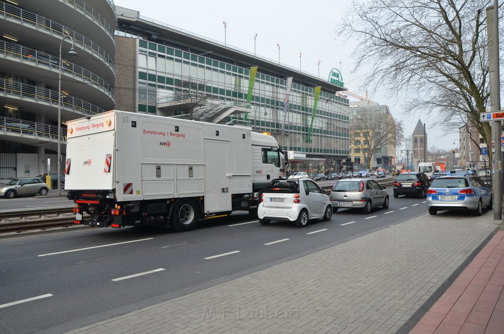 VU PKW Strab Koeln Mitte Pipinenstr Hohestr P120.JPG - Miklos Laubert